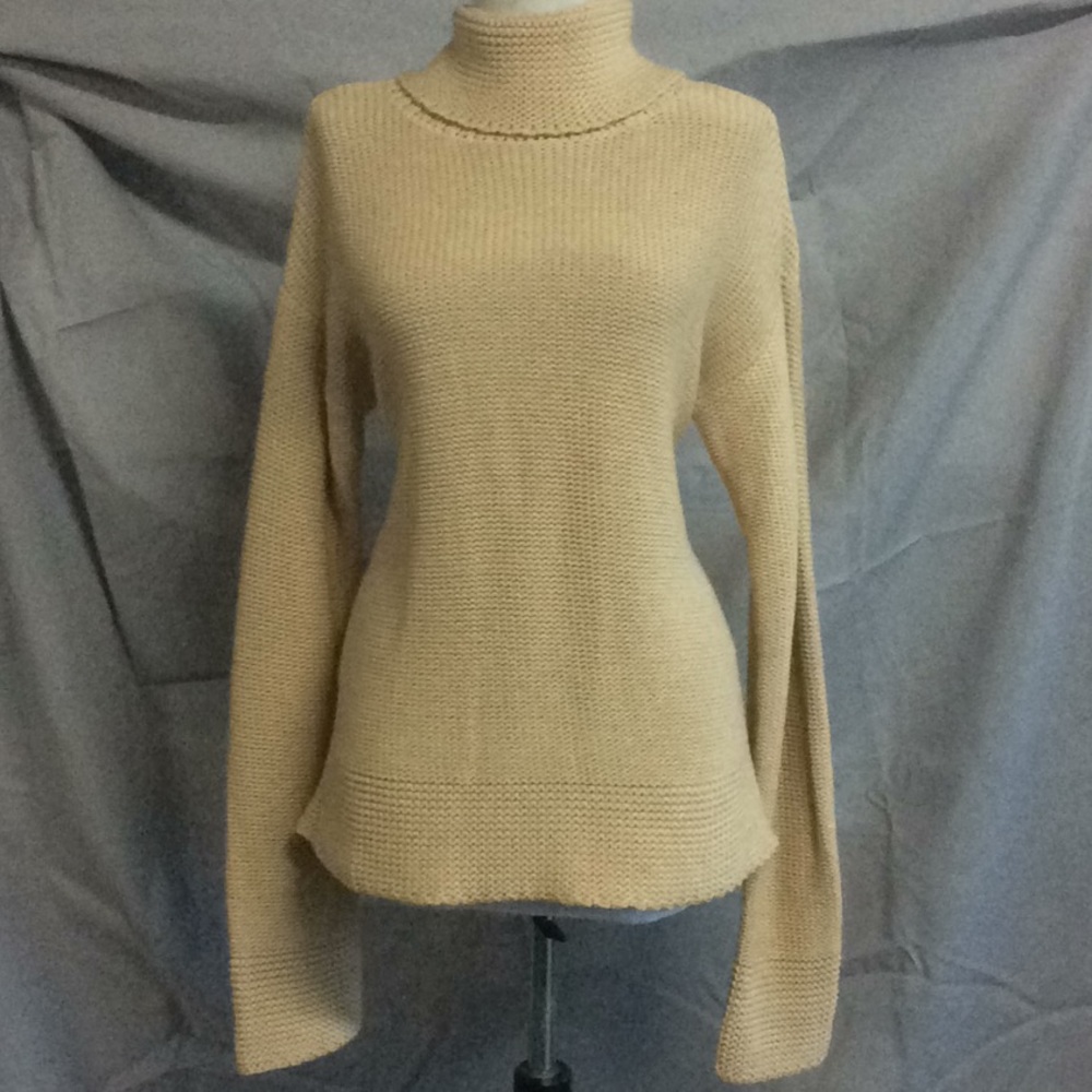 Turtle neck sweater